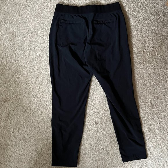 Athleta Midtown Ankle Pant Black Lightweight Travel Size 8 - Picture 6 of 9